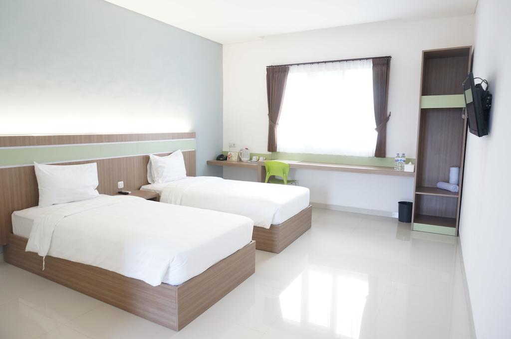 Rumah Cassa Guest House Surabaya Phòng bức ảnh