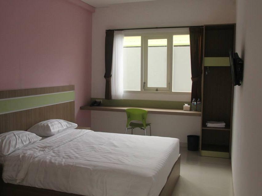 Rumah Cassa Guest House Surabaya Ngoại thất bức ảnh
