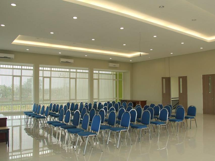Rumah Cassa Guest House Surabaya Ngoại thất bức ảnh