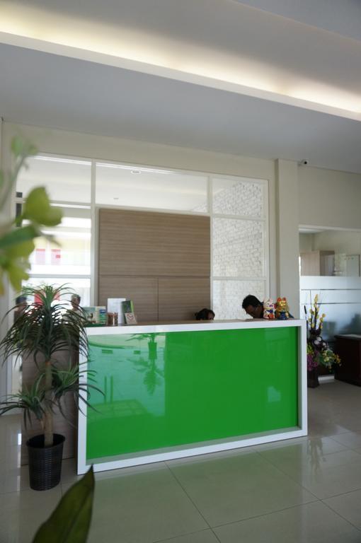 Rumah Cassa Guest House Surabaya Ngoại thất bức ảnh
